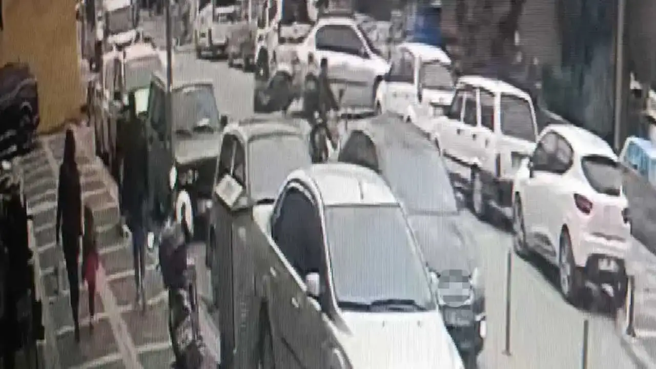 Manavgat’ta Anlık Manevra Büyük Kaza Getirdi! Kameraya Yansıdı 1